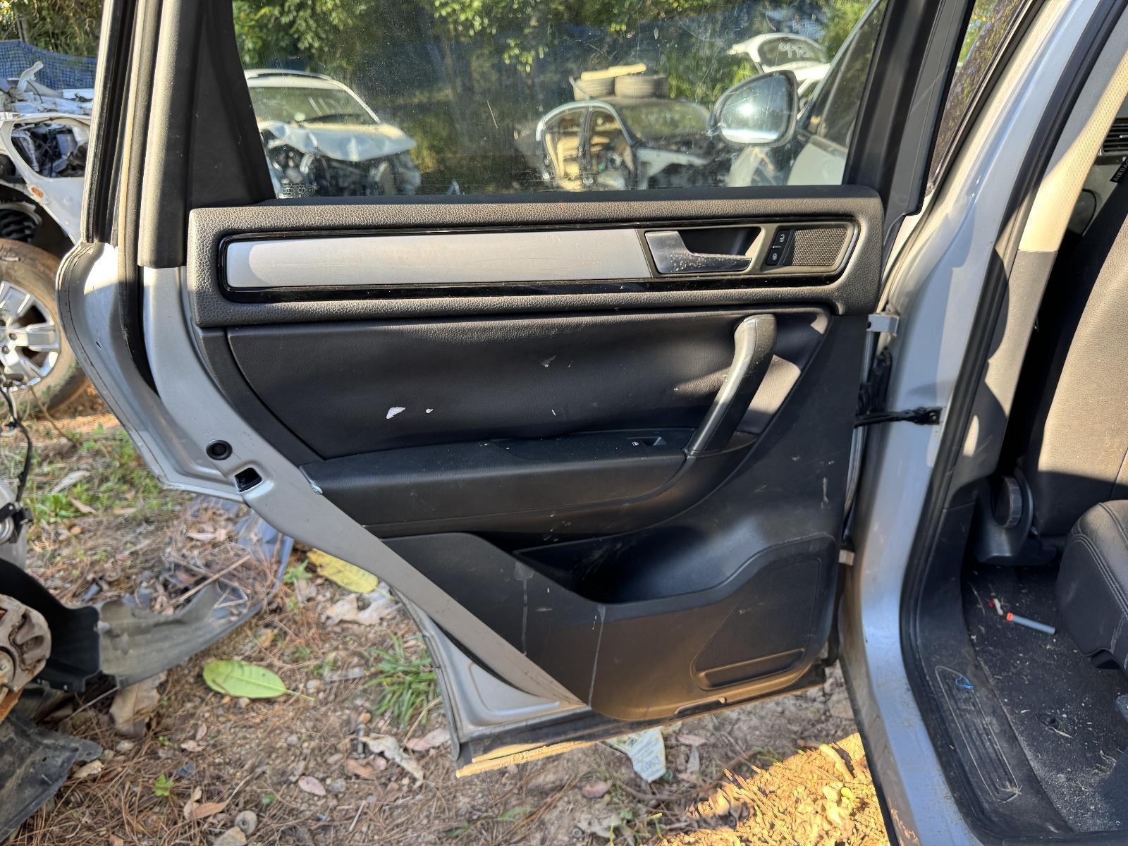 View Auto part Door Trim VOLKSWAGEN TOUAREG 2011