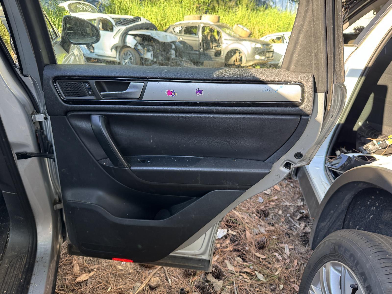 View Auto part Door Trim VOLKSWAGEN TOUAREG 2011