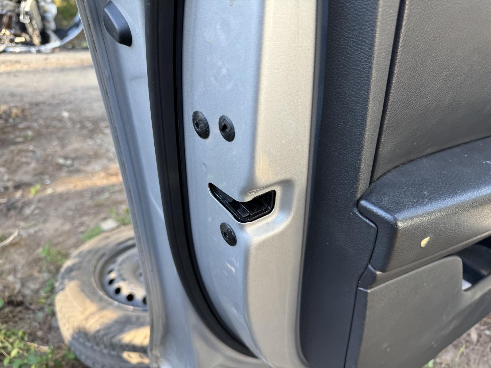 View Auto part Door/Boot/Gate Lock VOLKSWAGEN TOUAREG 2011