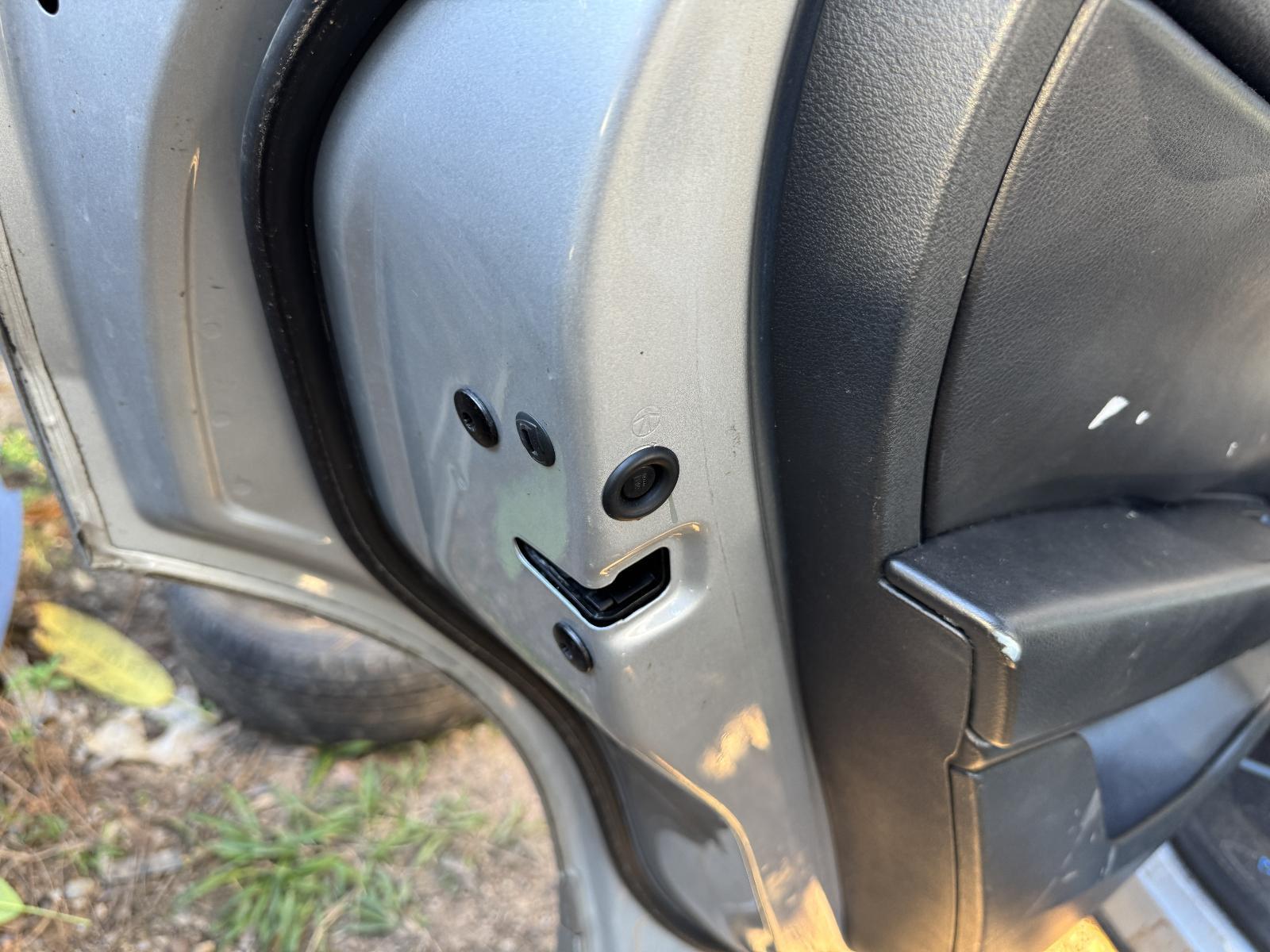 View Auto part Door/Boot/Gate Lock VOLKSWAGEN TOUAREG 2011