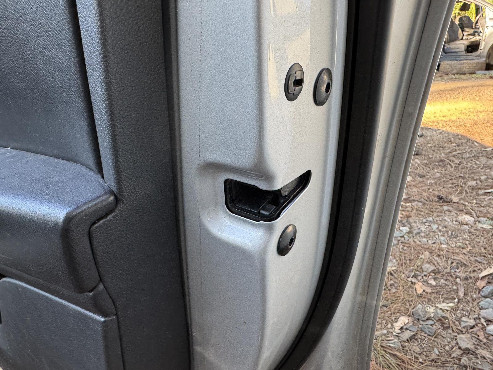 View Auto part Door/Boot/Gate Lock VOLKSWAGEN TOUAREG 2011