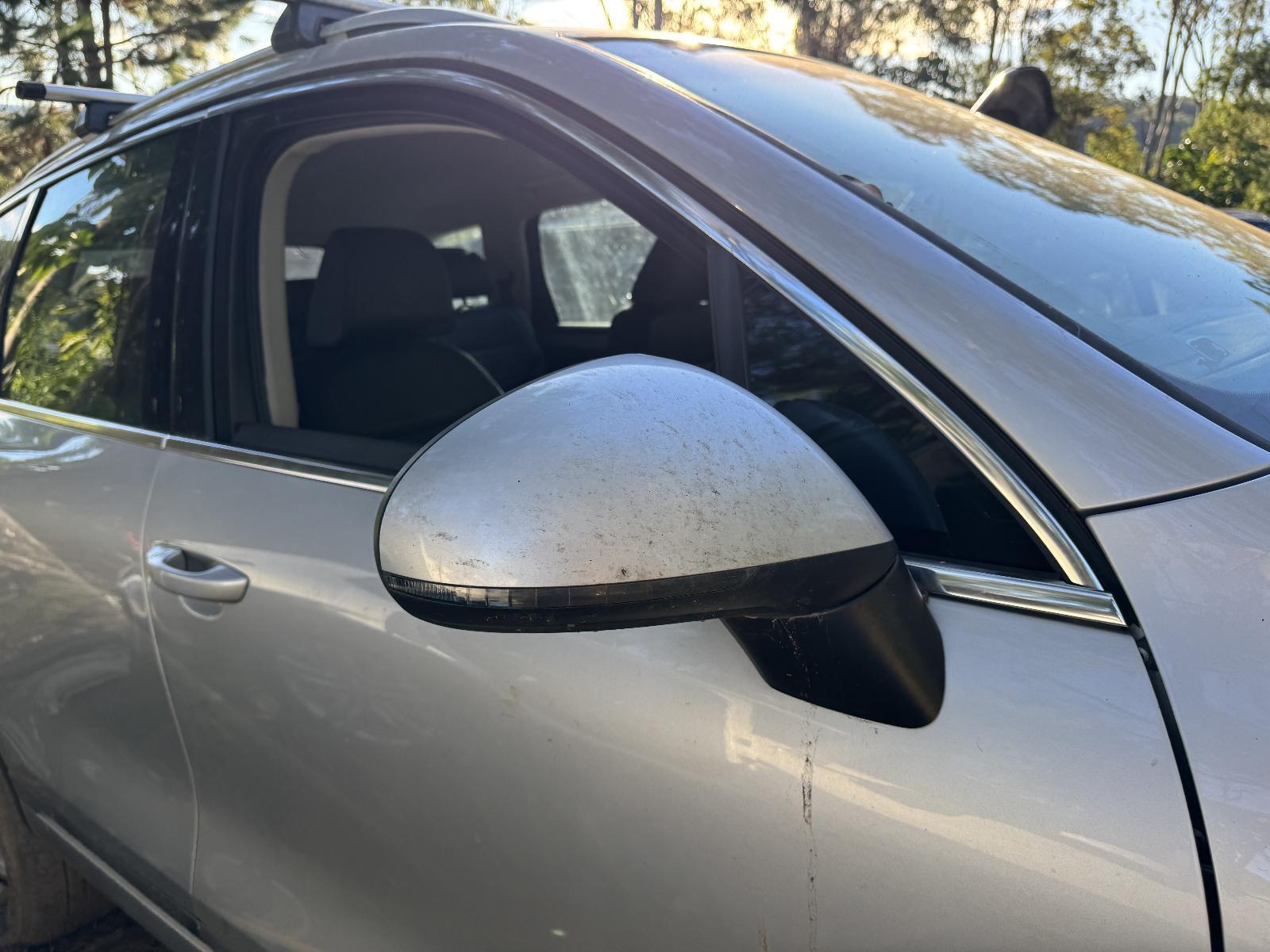 View Auto part Right Door Mirror VOLKSWAGEN TOUAREG 2011
