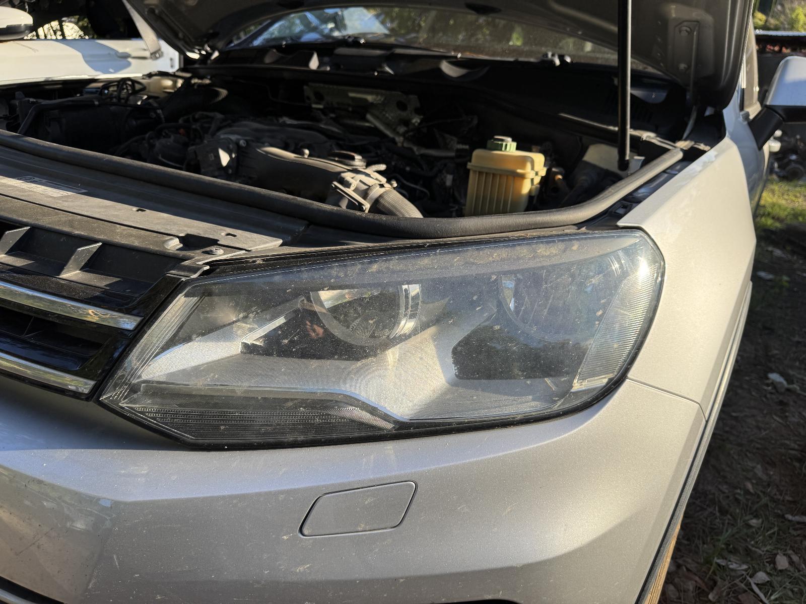 View Auto part Left Headlamp VOLKSWAGEN TOUAREG 2011