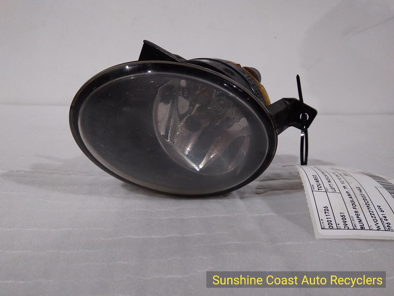 View Auto part Left Indicator/Fog/Side VOLKSWAGEN TOUAREG 2011