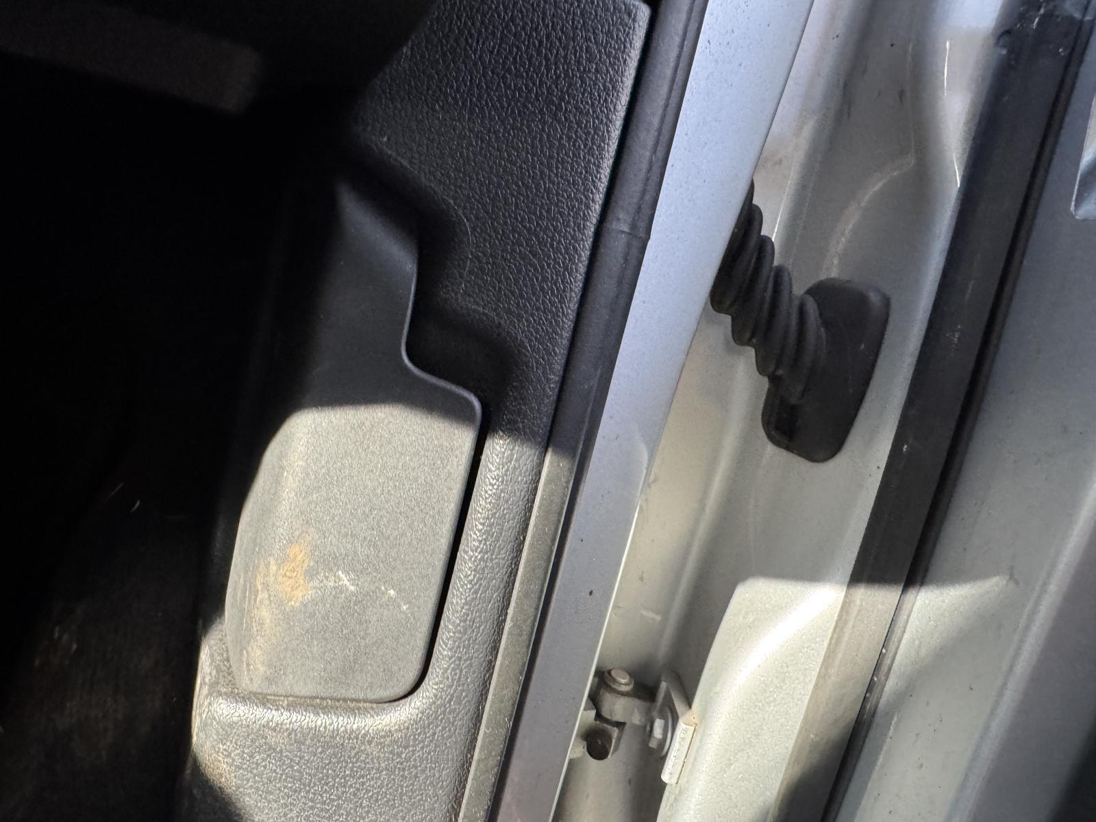 View Auto part Bonnet Release VOLKSWAGEN TOUAREG 2011