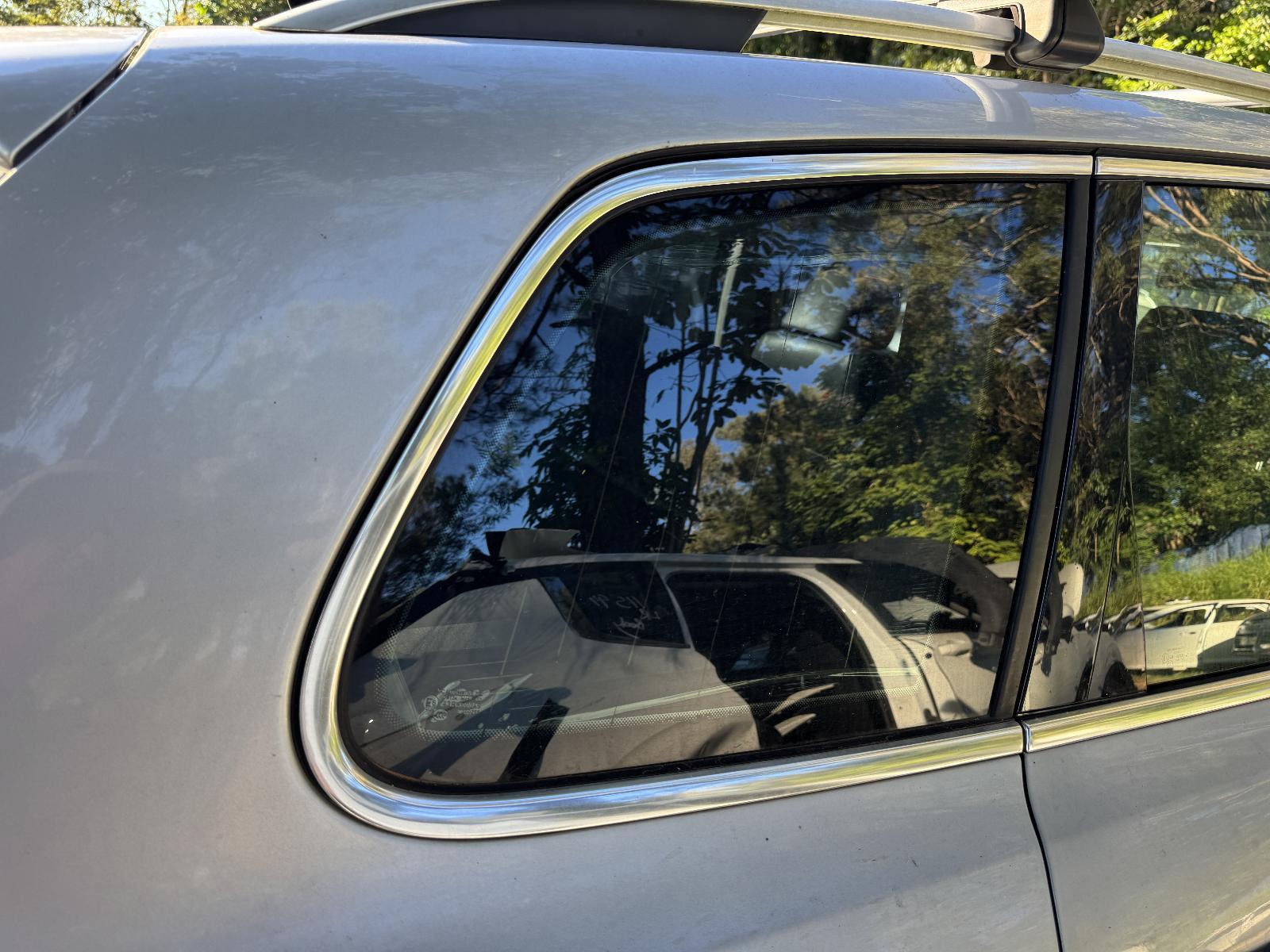 View Auto part Right Rear Side Glass VOLKSWAGEN TOUAREG 2011