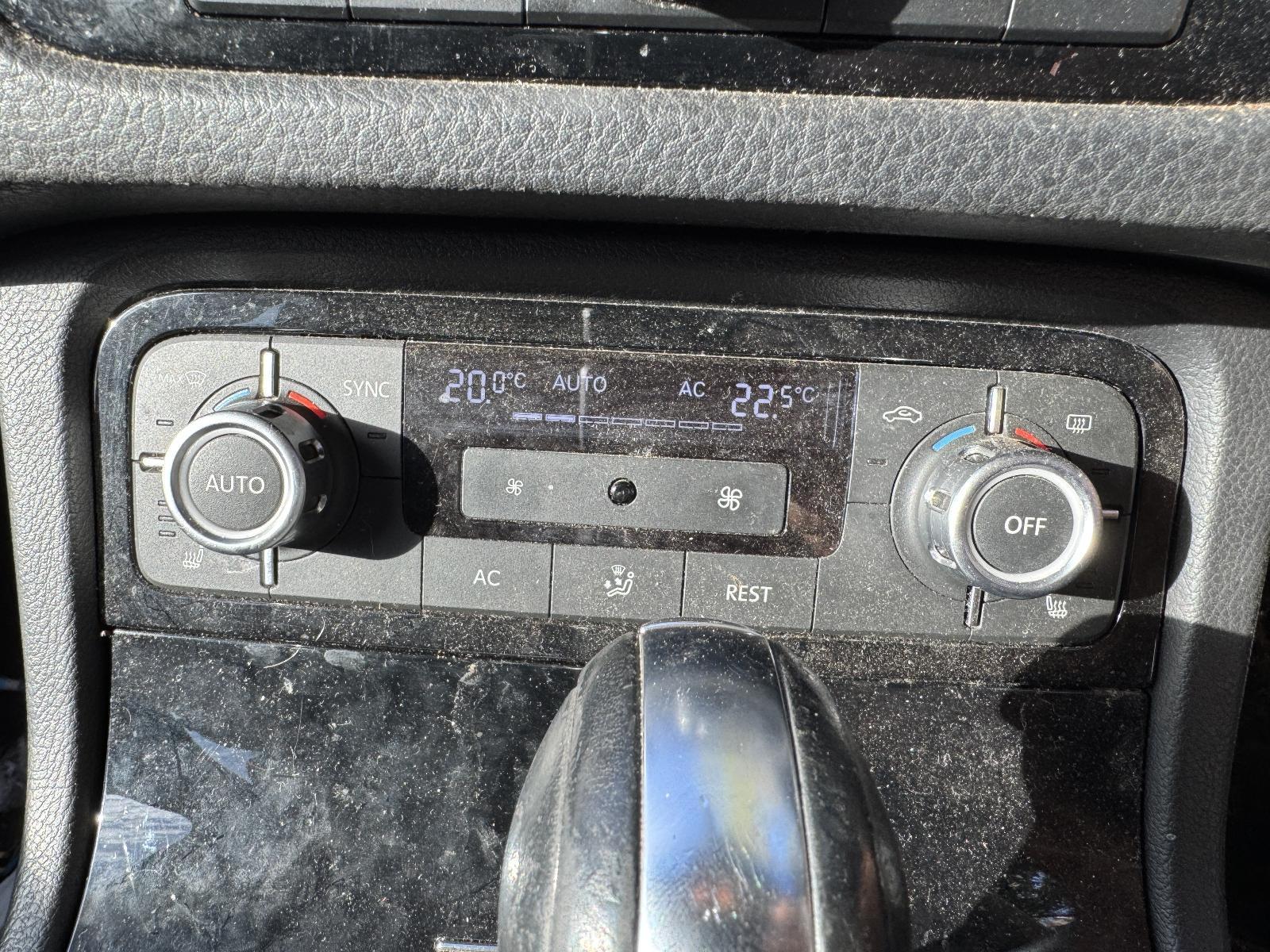 View Auto part Heater/Ac Controls VOLKSWAGEN TOUAREG 2011