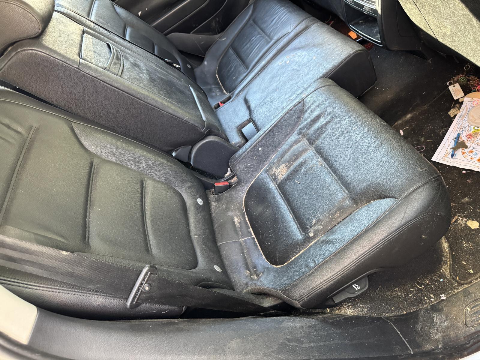 View Auto part 2nd Seat (Rear Seat) VOLKSWAGEN TOUAREG 2011