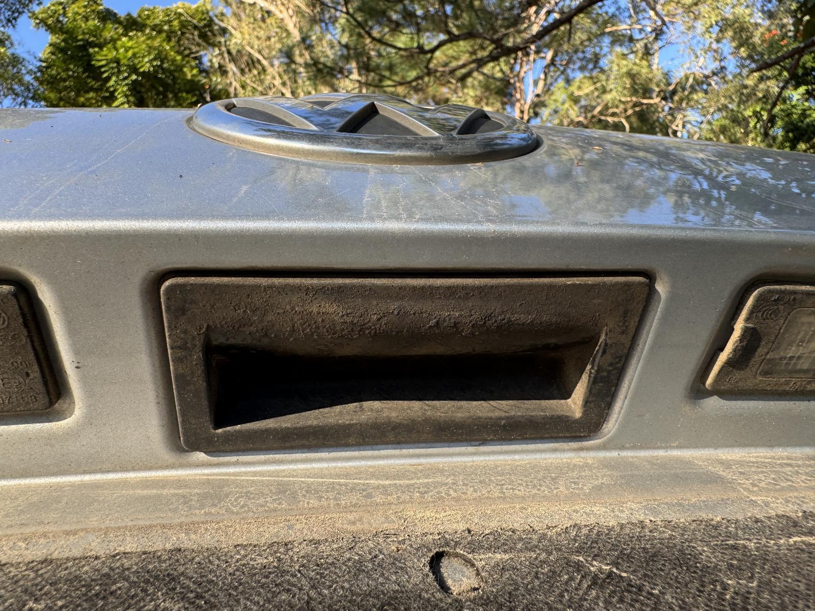 View Auto part Tailgate Handle VOLKSWAGEN TOUAREG 2011