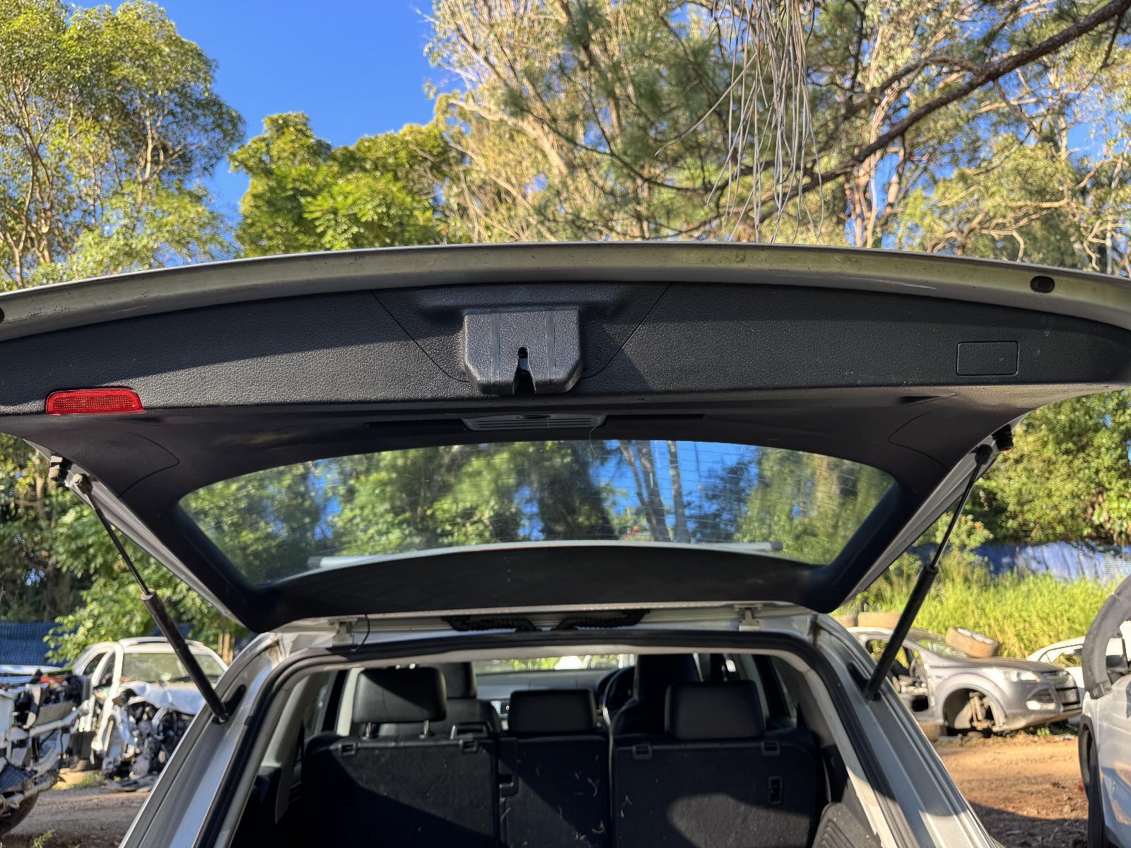 View Auto part Hatch Strut VOLKSWAGEN TOUAREG 2011