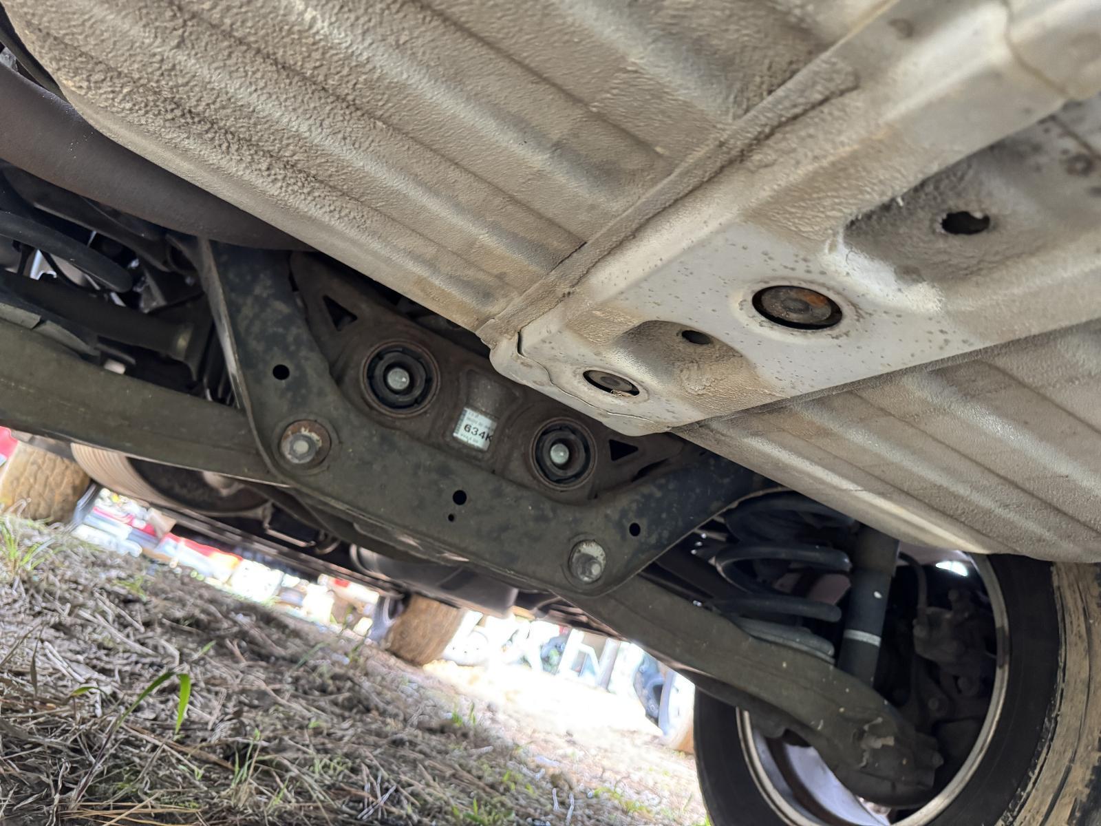 View Auto part Differential Centre MITSUBISHI PAJERO 2007