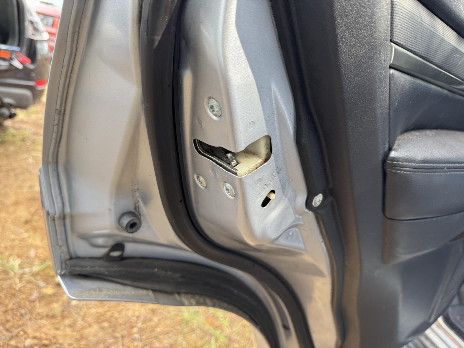 View Auto part Door/Boot/Gate Lock MITSUBISHI PAJERO 2007