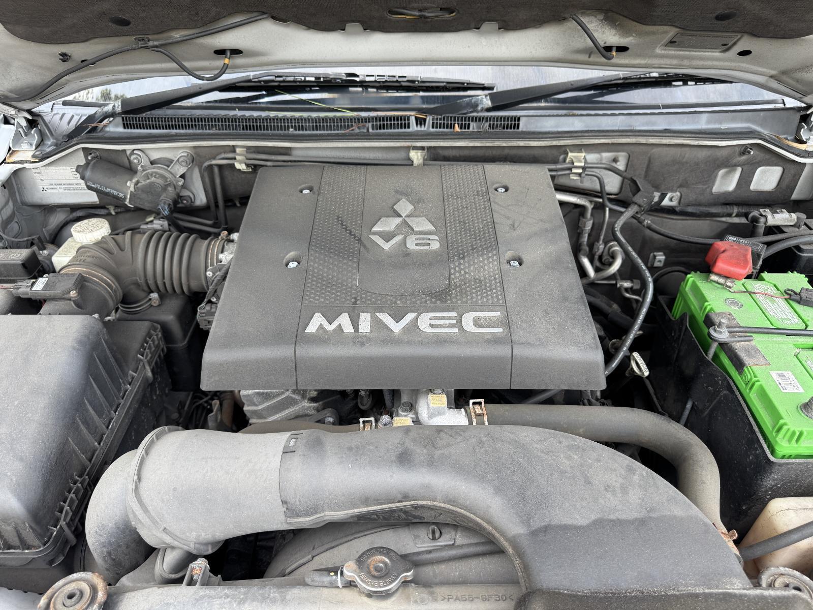 View Auto part Engine MITSUBISHI PAJERO 2007