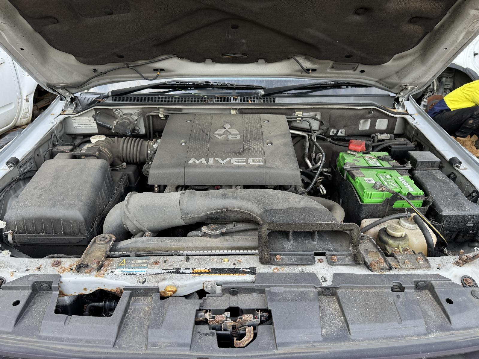 View Auto part Engine MITSUBISHI PAJERO 2007