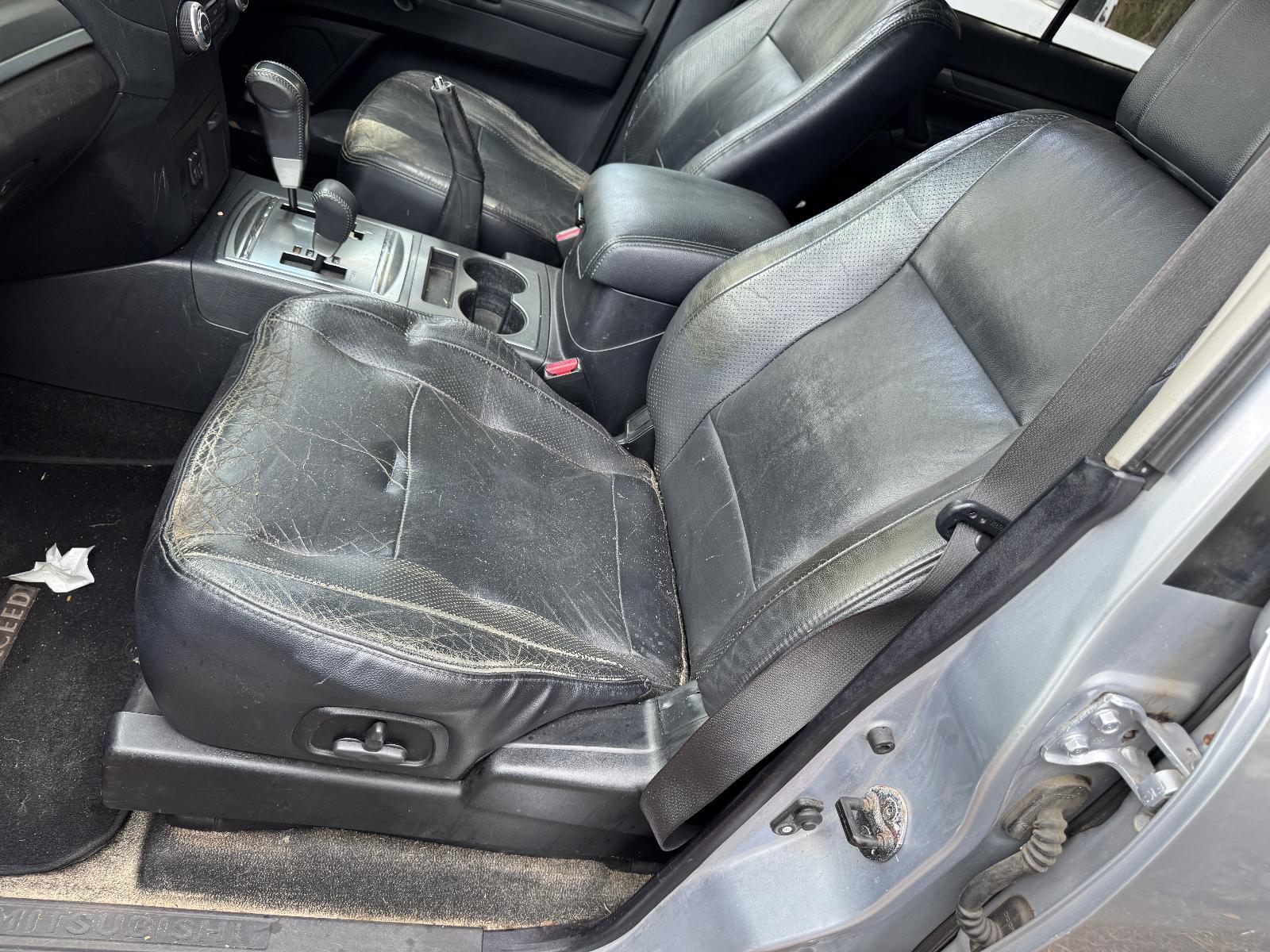 View Auto part Front Seat MITSUBISHI PAJERO 2007