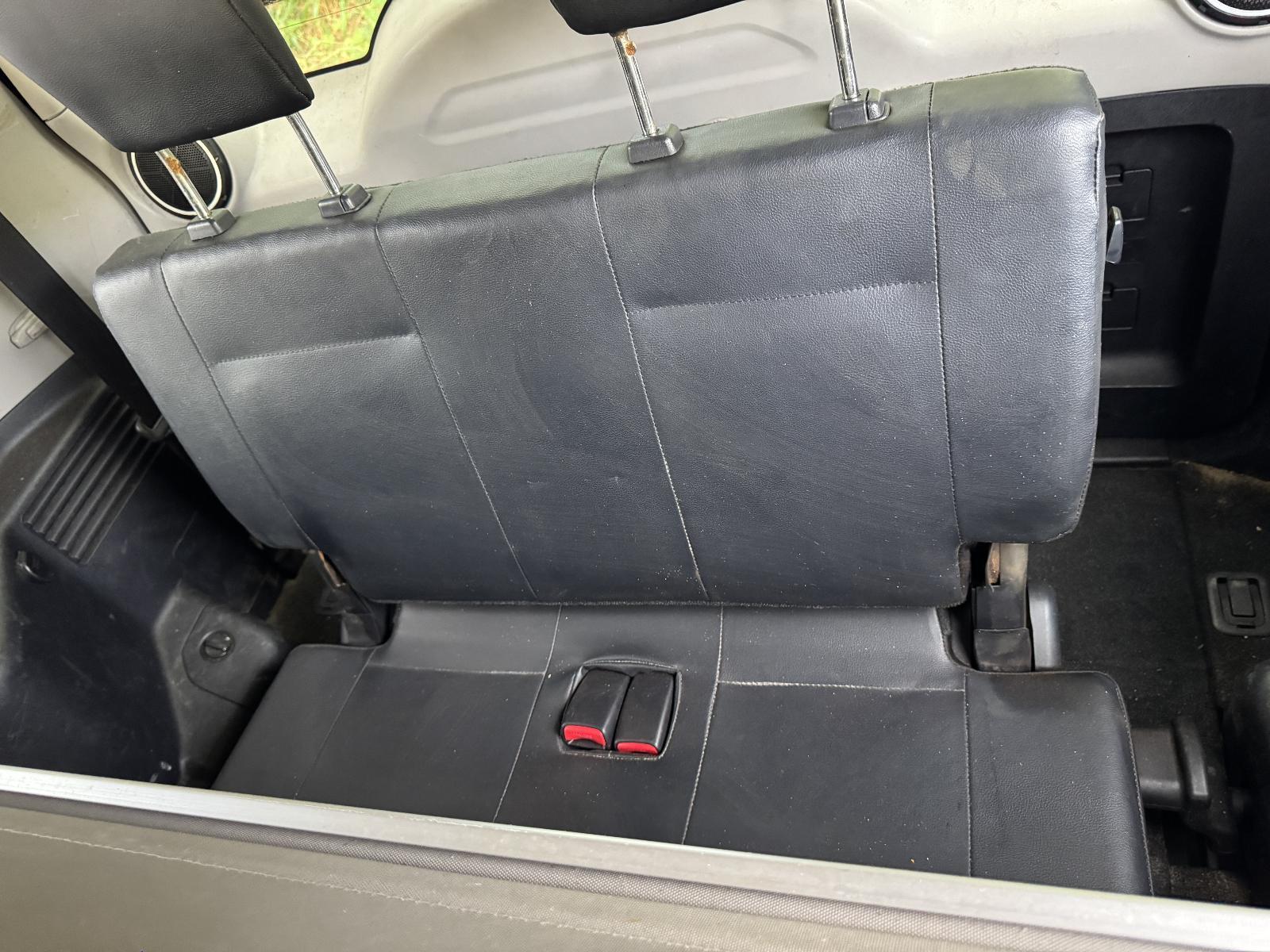 View Auto part 3rd Seat MITSUBISHI PAJERO 2007