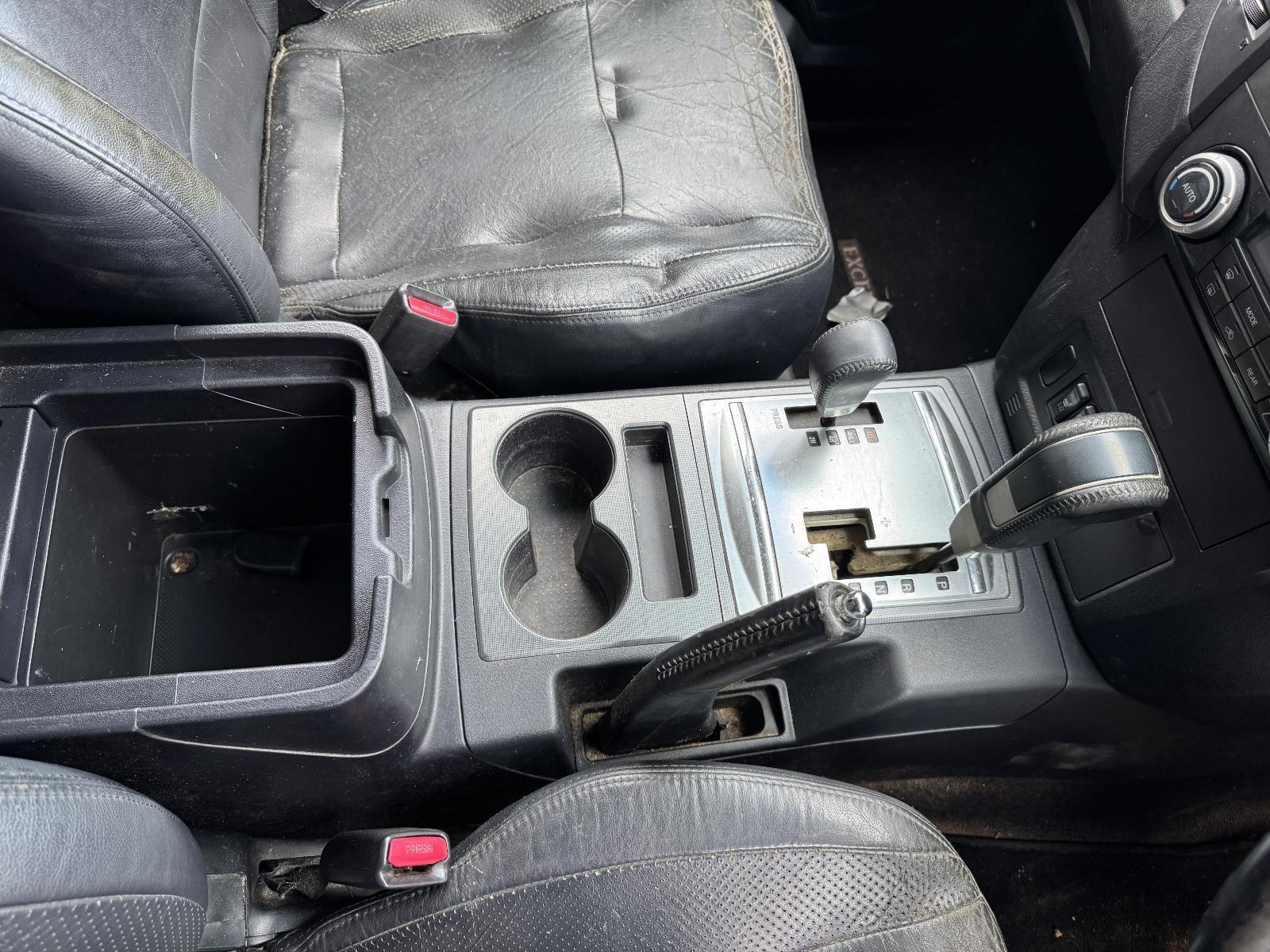 View Auto part Console MITSUBISHI PAJERO 2007