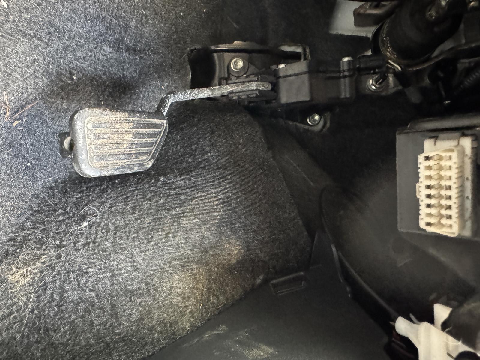View Auto part Pedal Assembly TOYOTA YARIS 2006