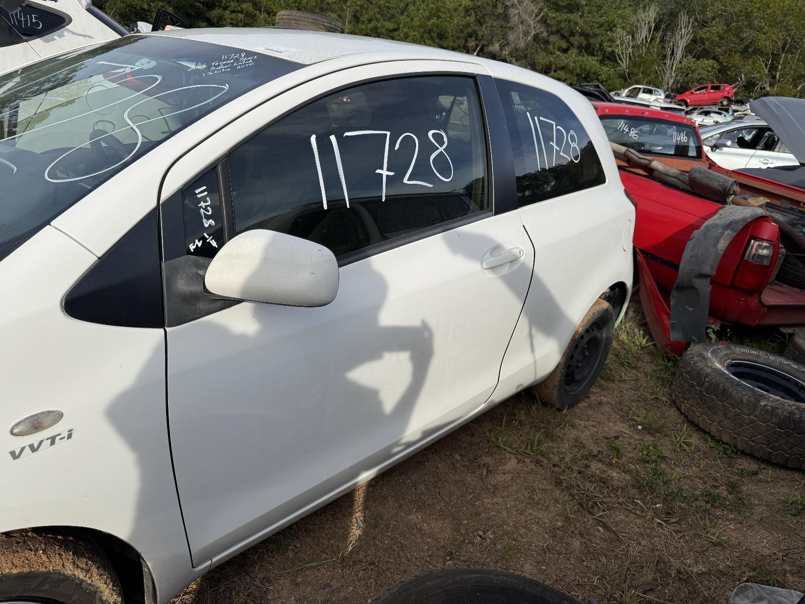 View Auto part Left Front Door TOYOTA YARIS 2006