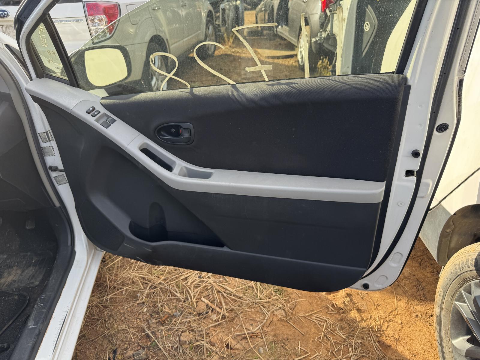View Auto part Right Front Window Reg/Motor TOYOTA YARIS 2006