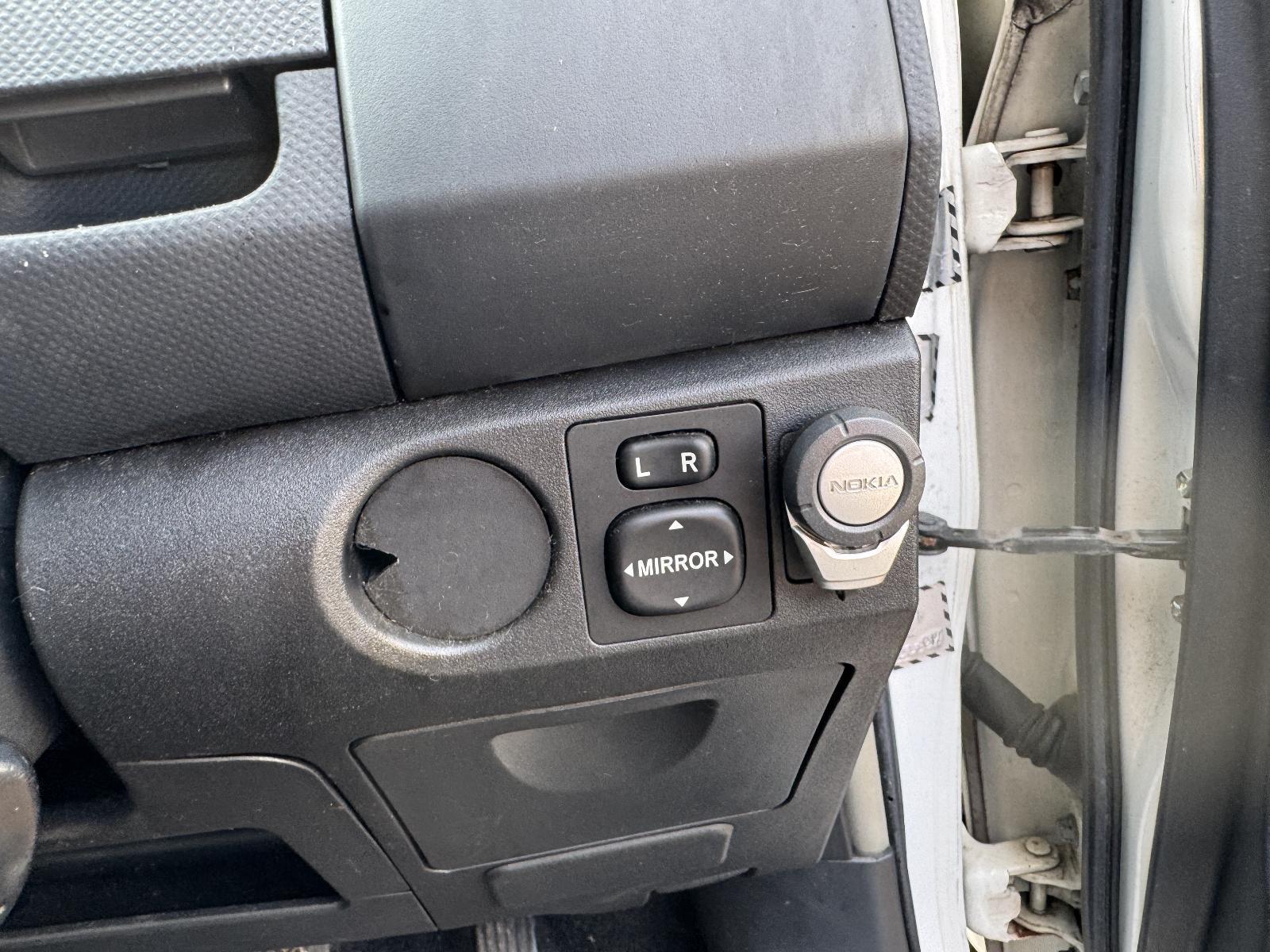 View Auto part Misc Switch/Relay TOYOTA YARIS 2006