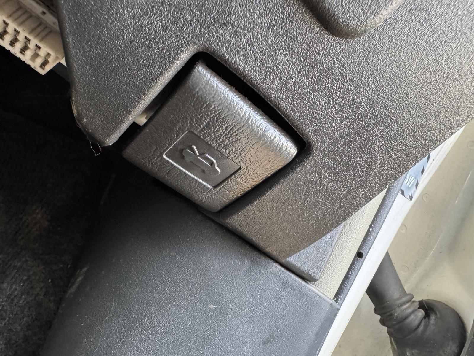 View Auto part Bonnet Lock/Support TOYOTA YARIS 2006