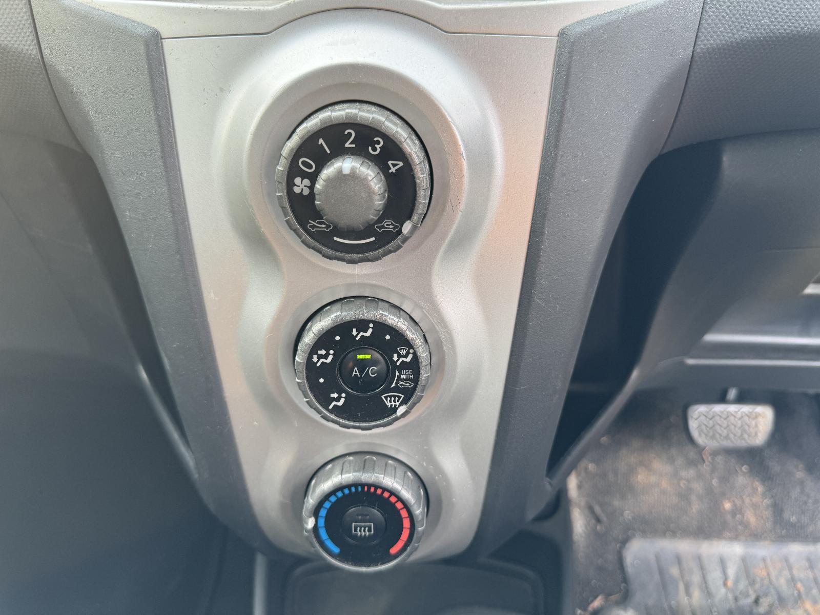 View Auto part Heater/Ac Controls TOYOTA YARIS 2006