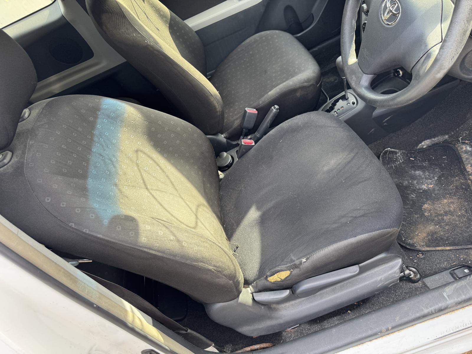 View Auto part Front Seat TOYOTA YARIS 2006