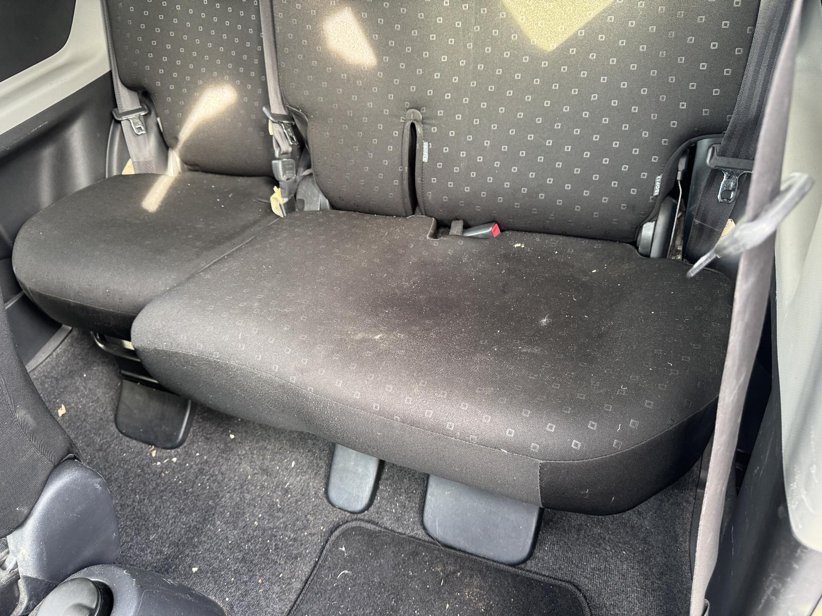 View Auto part 2nd Seat (Rear Seat) TOYOTA YARIS 2006