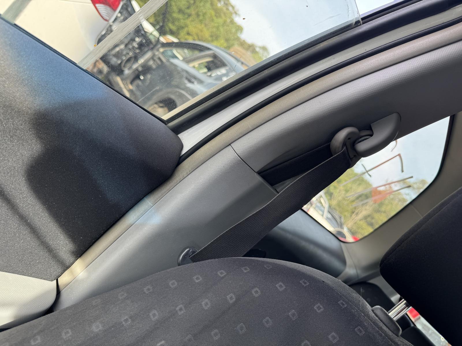 View Auto part Seatbelt/Stalk TOYOTA YARIS 2006