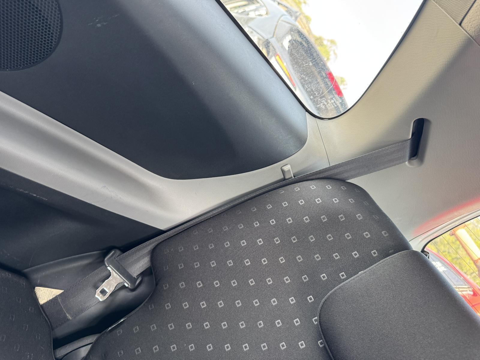 View Auto part Seatbelt/Stalk TOYOTA YARIS 2006