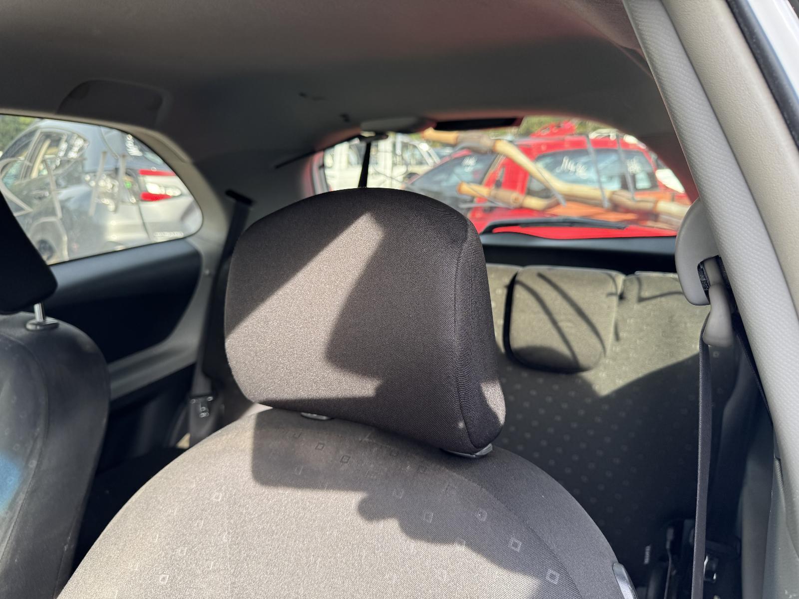 View Auto part Headrest TOYOTA YARIS 2006
