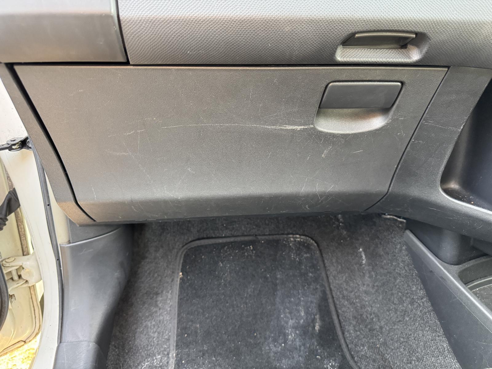 View Auto part Glove Box TOYOTA YARIS 2006