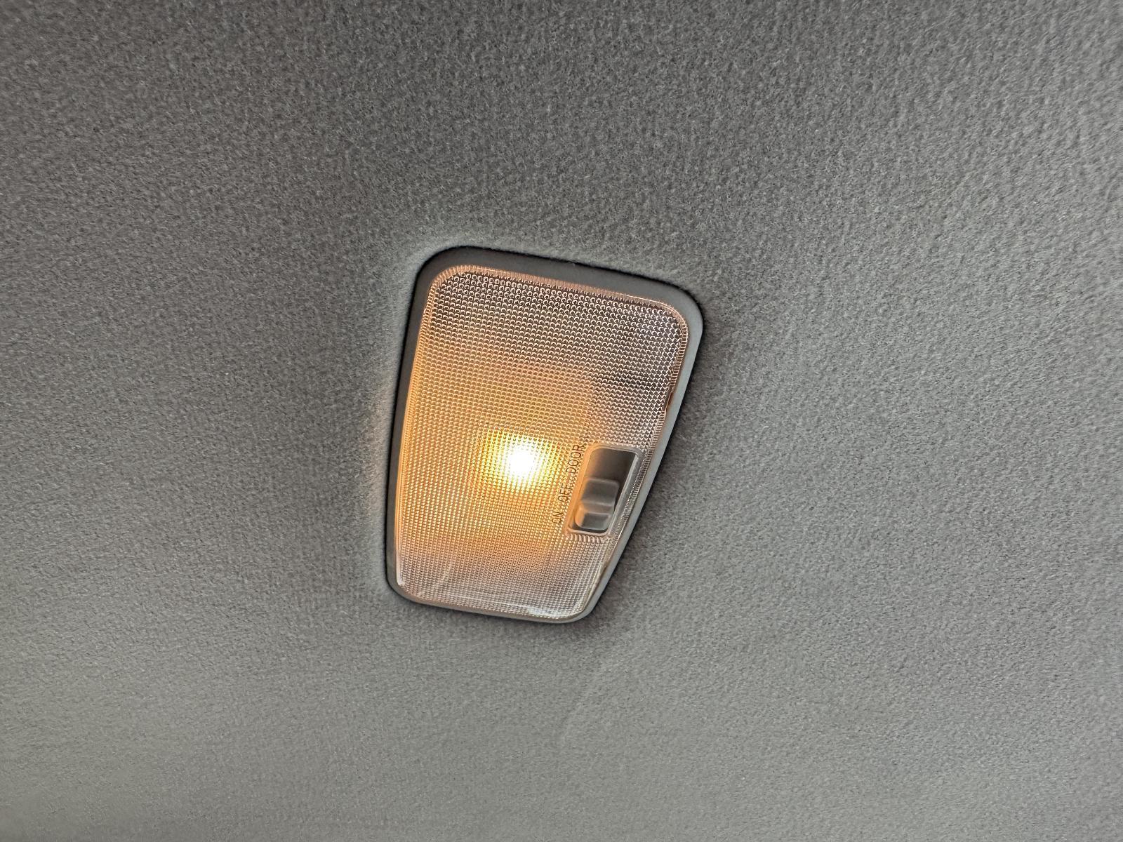 View Auto part Courtesy Light TOYOTA YARIS 2006