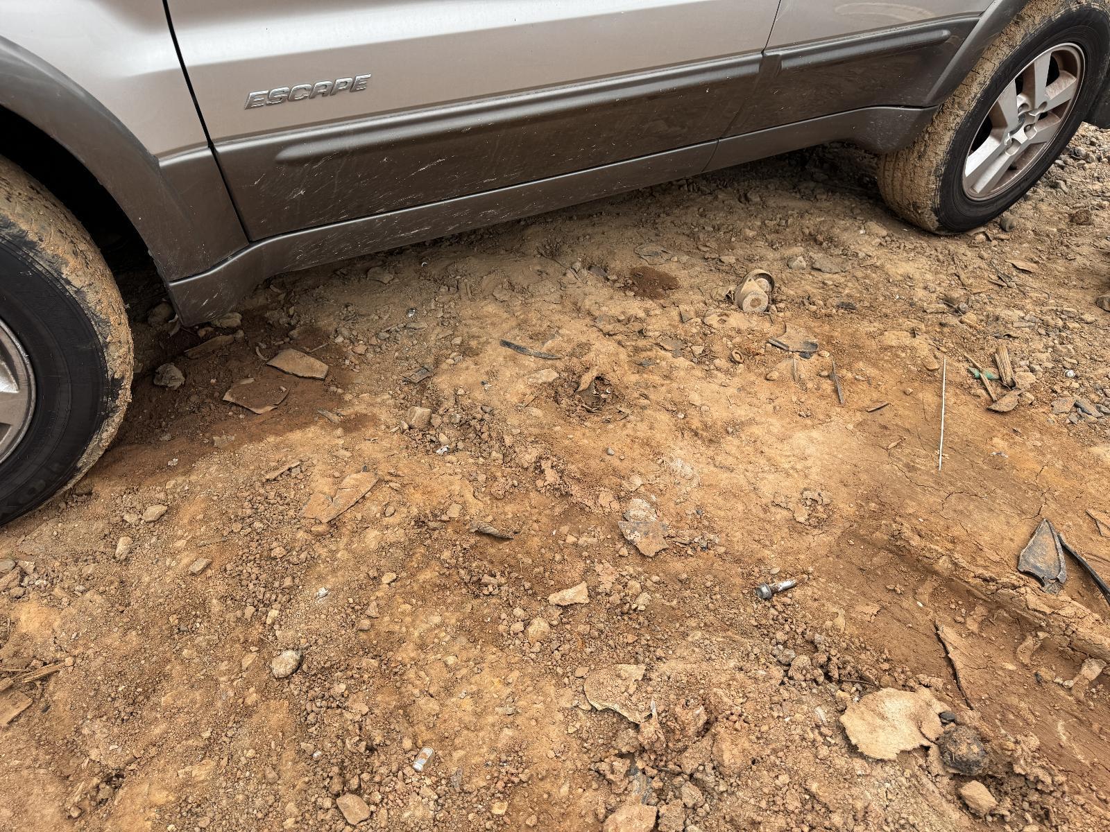 View Auto part Side Step/Skirt FORD ESCAPE 2007