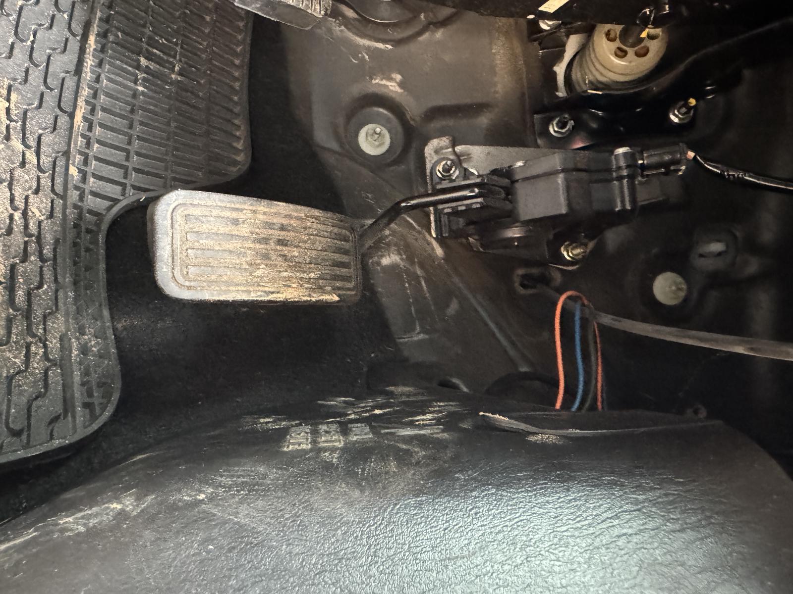 View Auto part Pedal Assembly FORD ESCAPE 2007