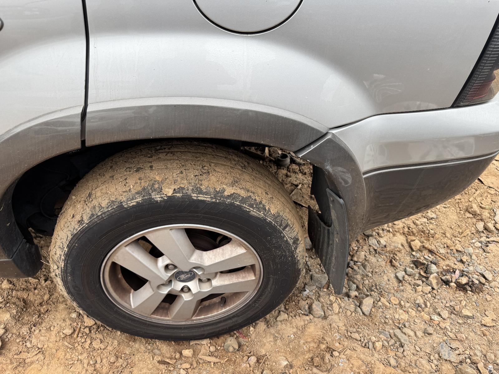 View Auto part Wheel Arch Flare FORD ESCAPE 2007