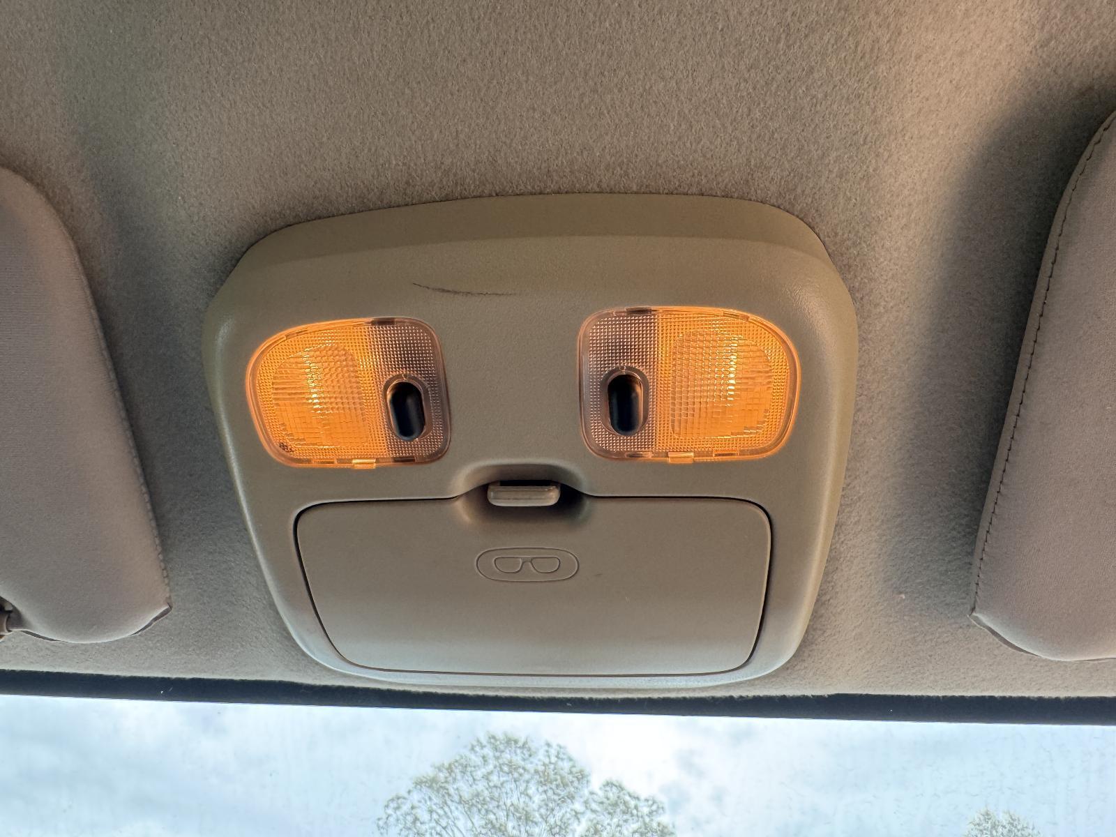 View Auto part Courtesy Light FORD ESCAPE 2007