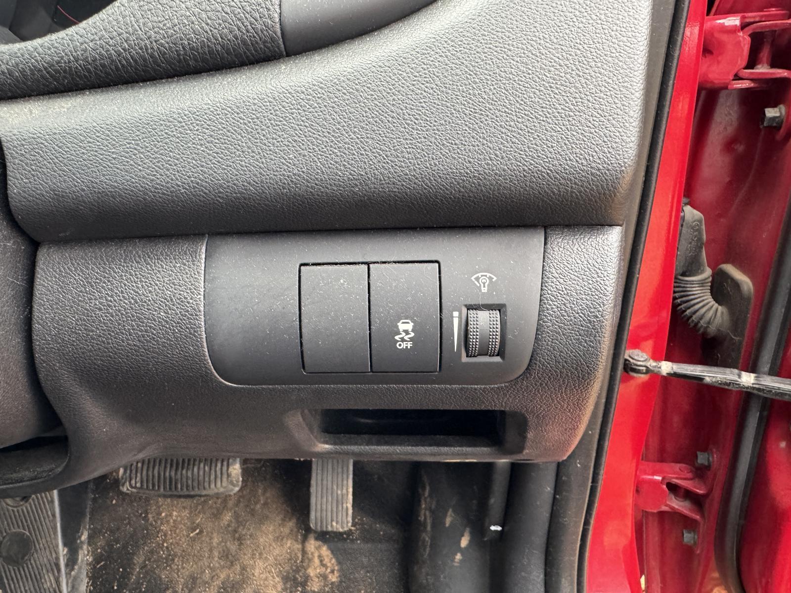 View Auto part Misc Switch/Relay KIA CERATO 2013