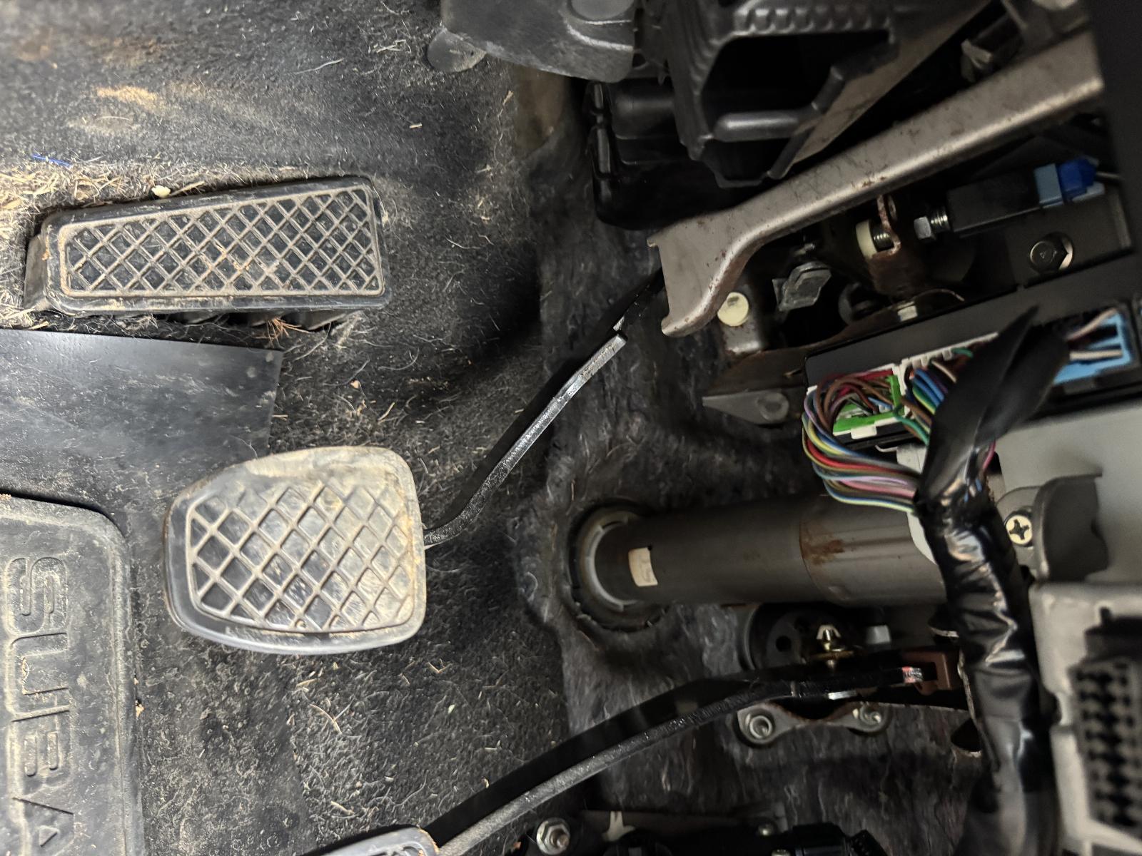 View Auto part Pedal Assembly SUBARU FORESTER 2009