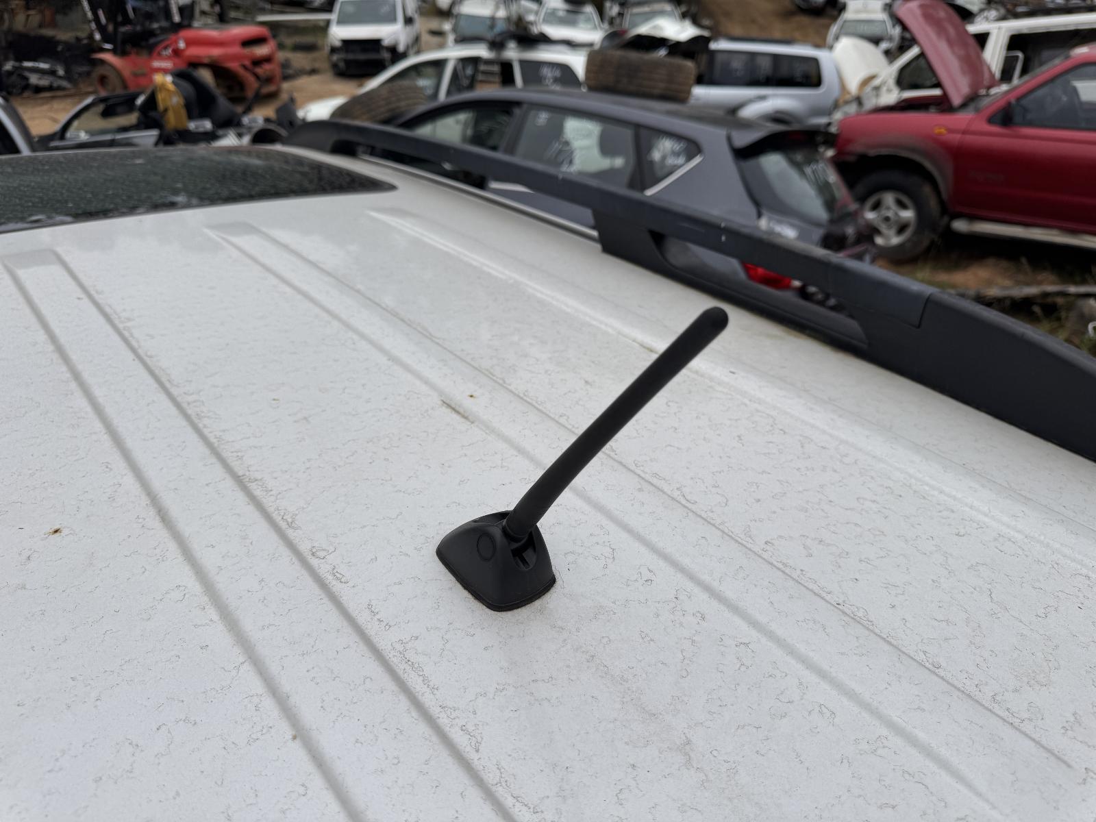 View Auto part Antenna SUBARU FORESTER 2009