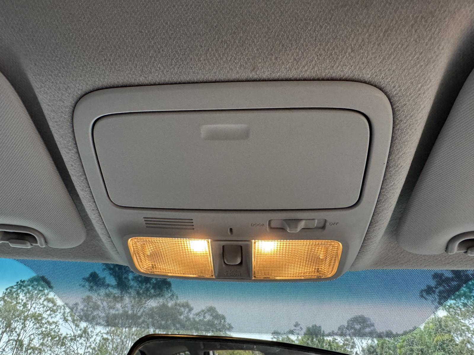 View Auto part Courtesy Light SUBARU FORESTER 2009