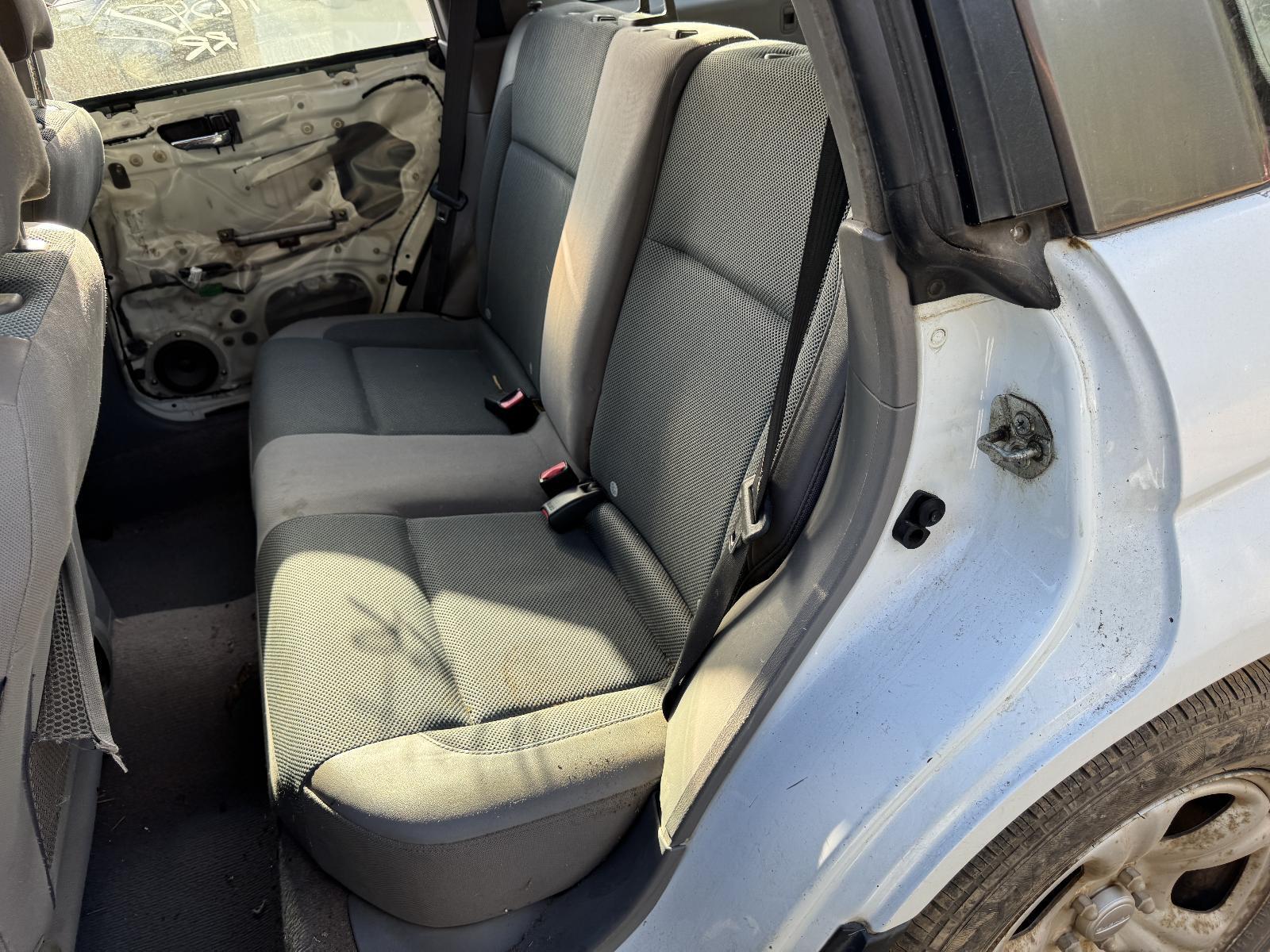 View Auto part 2nd Seat (Rear Seat) SUBARU FORESTER 2004