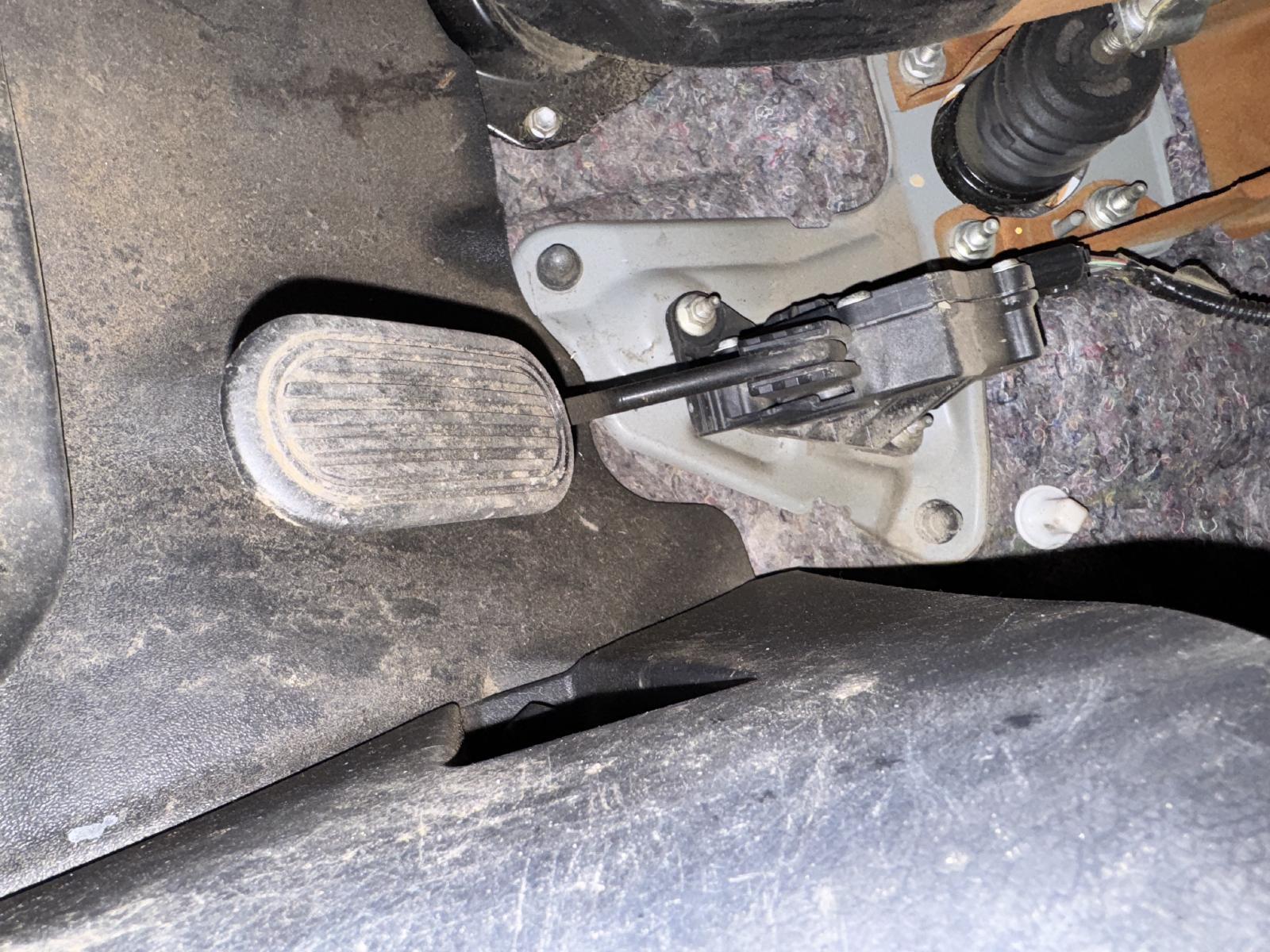 View Auto part Pedal Assembly TOYOTA HILUX 2019