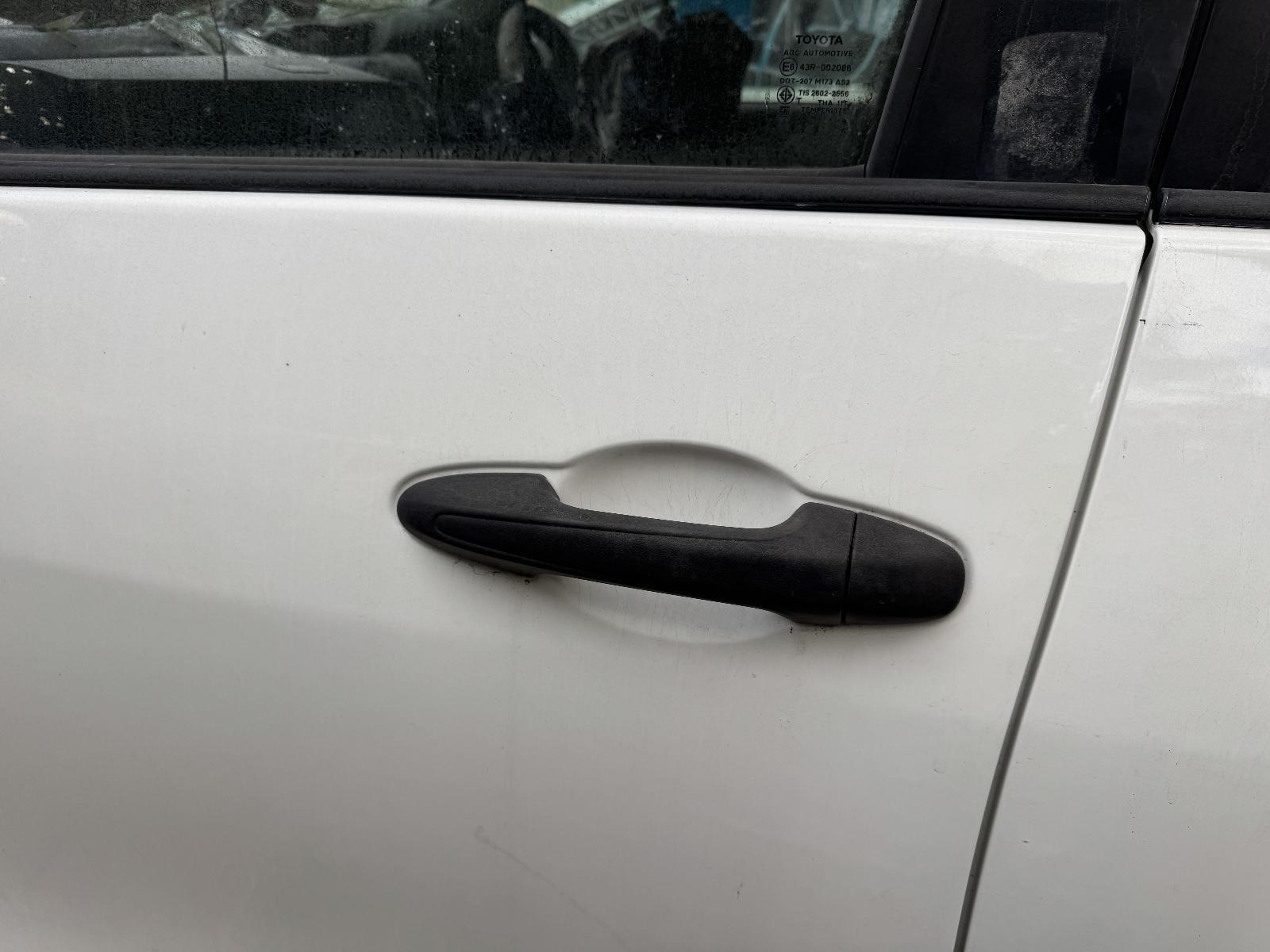 View Auto part Door Handle TOYOTA HILUX 2019