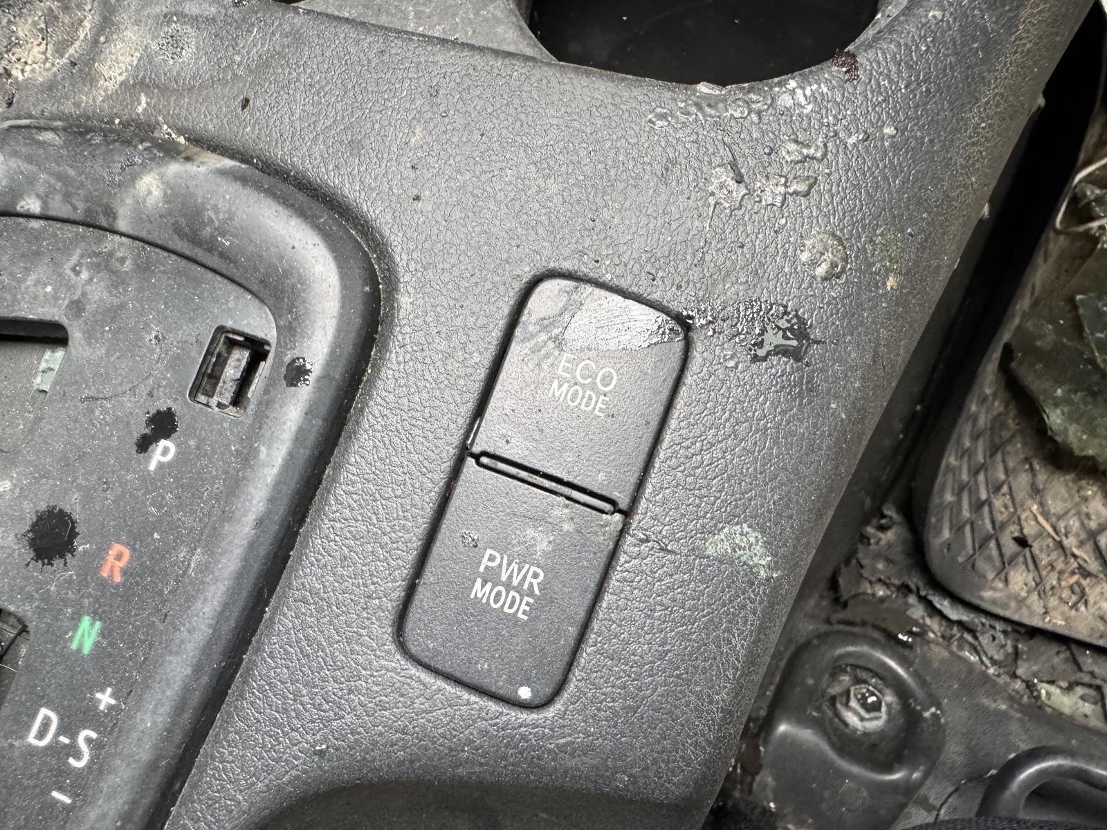 View Auto part Misc Switch/Relay TOYOTA HILUX 2019