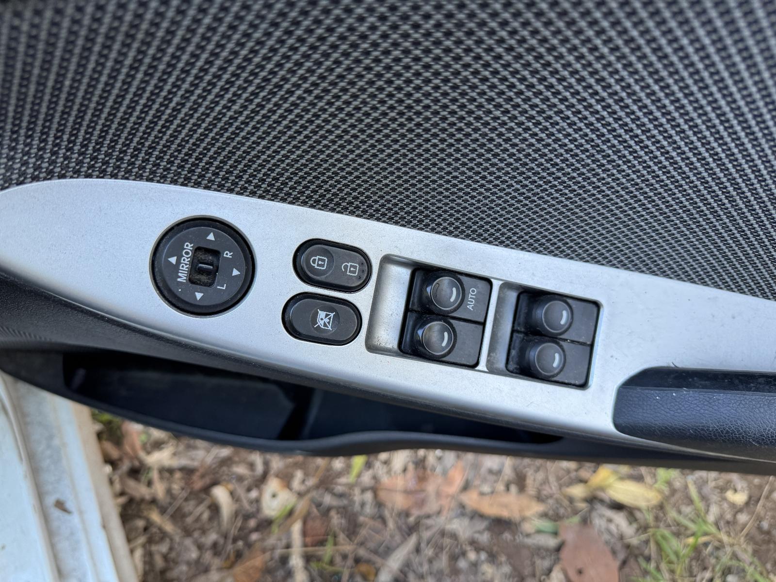 View Auto part Pwr Dr Wind Switch HYUNDAI ACCENT 2014