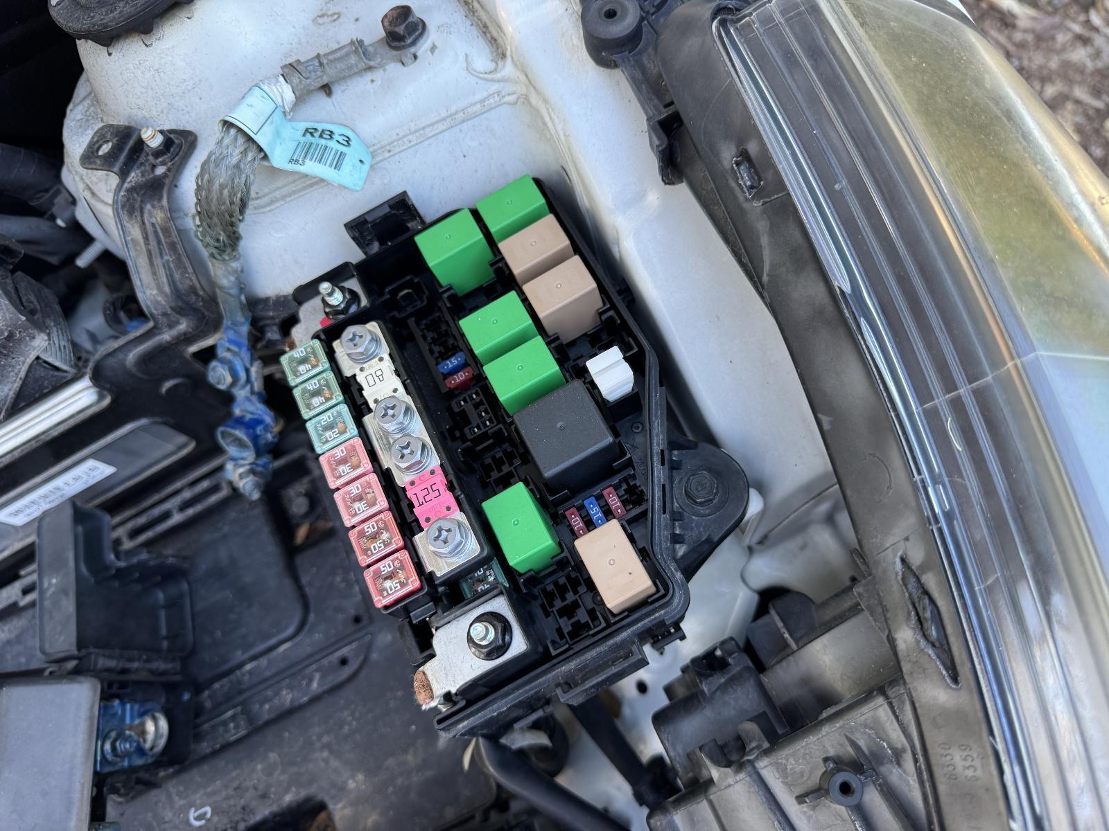 View Auto part Fuse Box HYUNDAI ACCENT 2014
