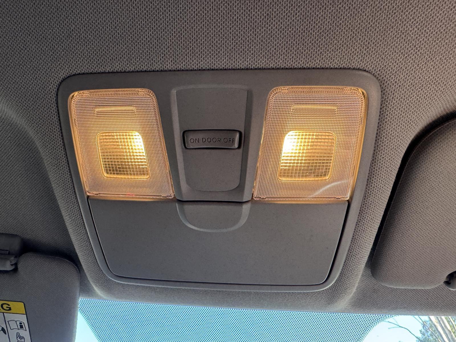 View Auto part Courtesy Light HYUNDAI ACCENT 2014