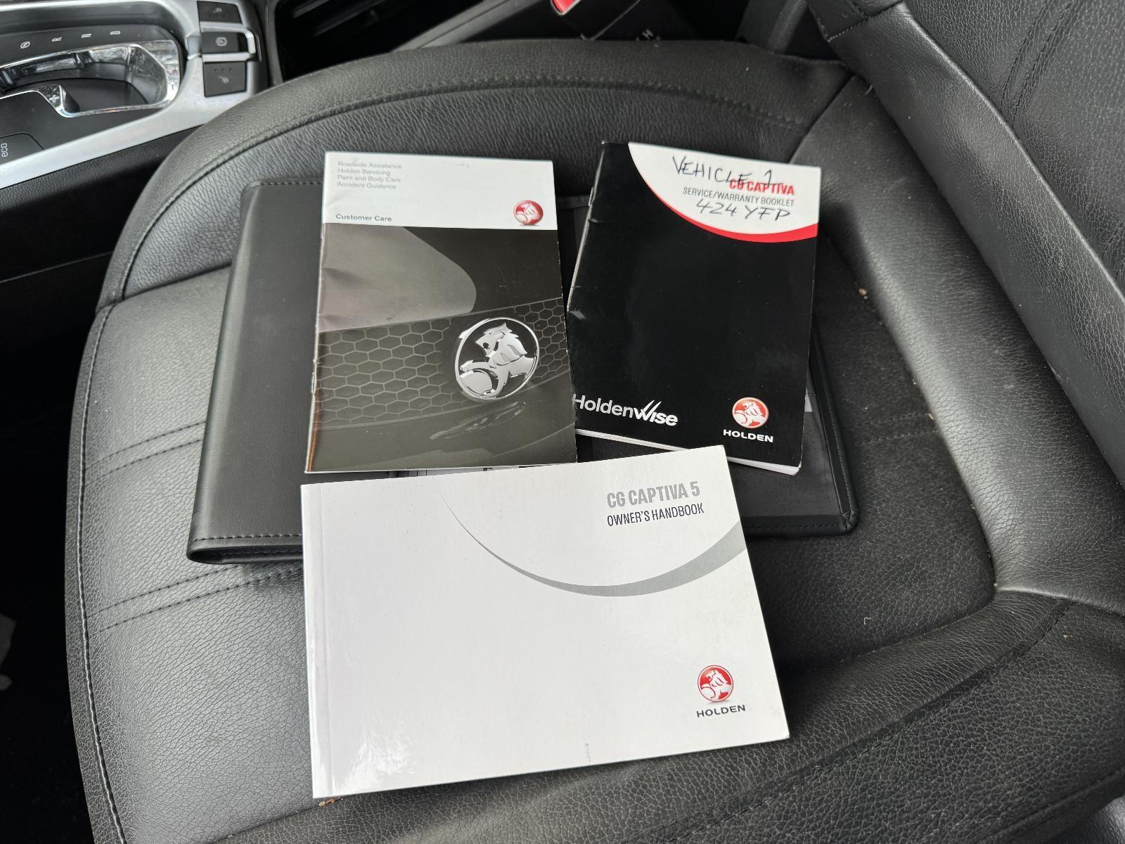 View Auto part Owners Handbook HOLDEN CAPTIVA 2013